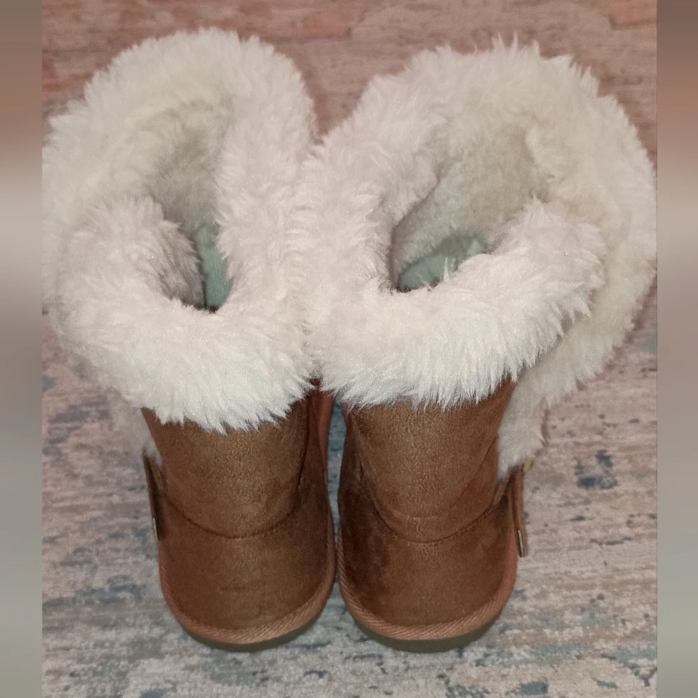 Children's Place Big Girl's Pullon faux Fur Boots Size 5